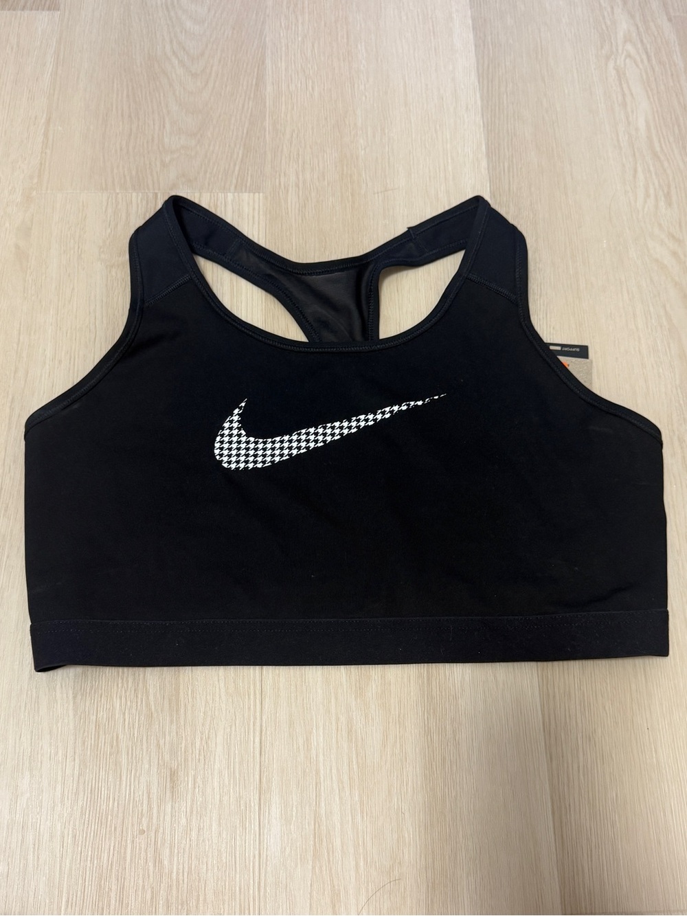 BNWT - XXL checkered Nike bra with mesh back